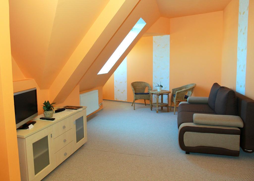 Bors Apartman Szeged Kamer foto