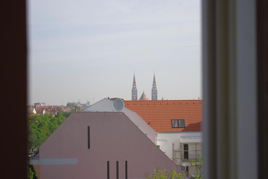 Bors Apartman Szeged Buitenkant foto
