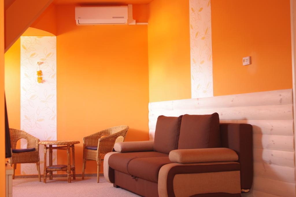 Bors Apartman Szeged Buitenkant foto